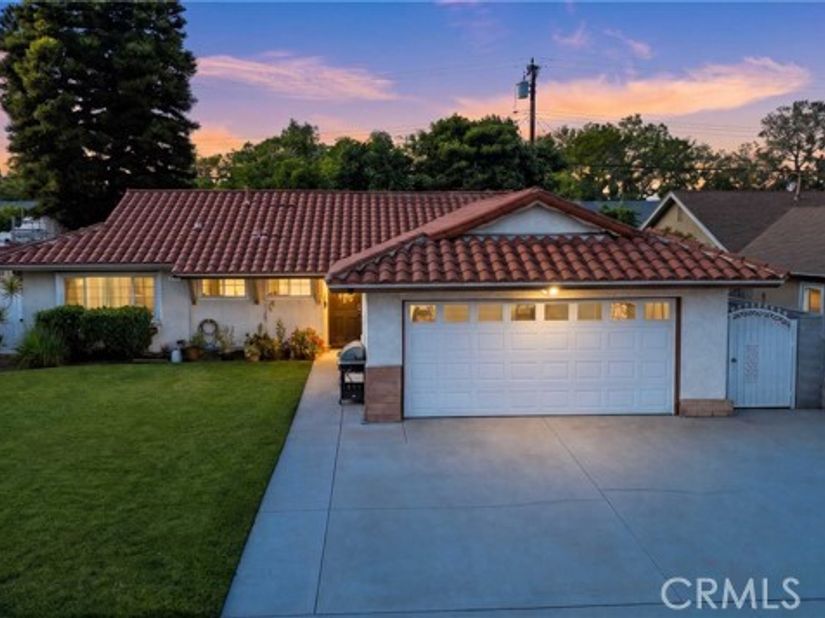 2813 W Brook, Santa Ana CA 92704