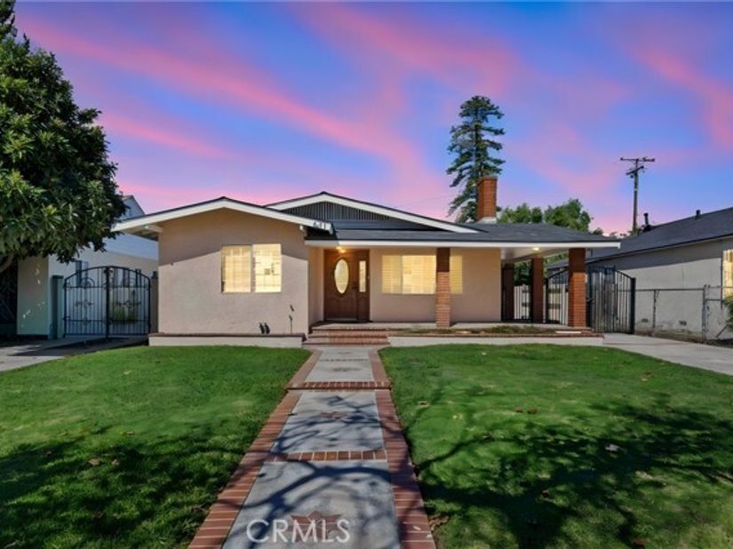 621 E Myrtle, Santa Ana CA 92701