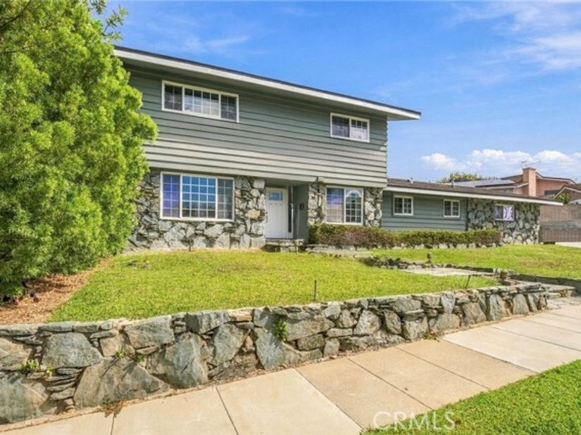 5573 E Oleta, Long Beach CA 90815