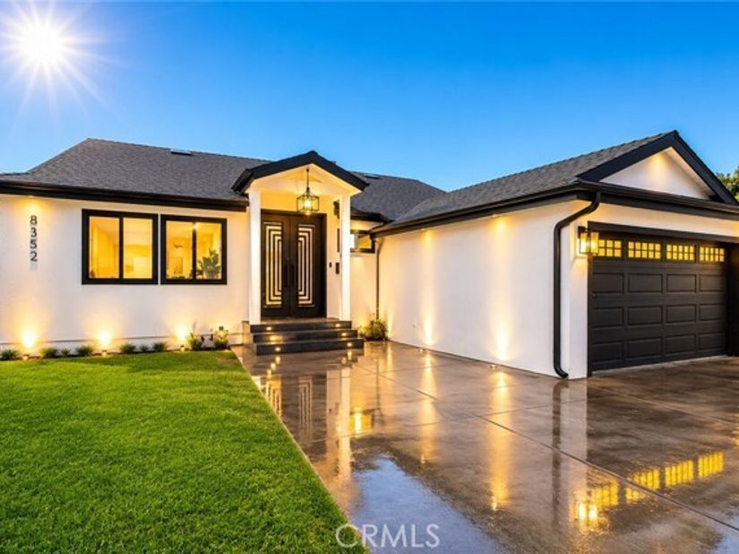 8352 Capps, Northridge (los Angeles) CA 91324