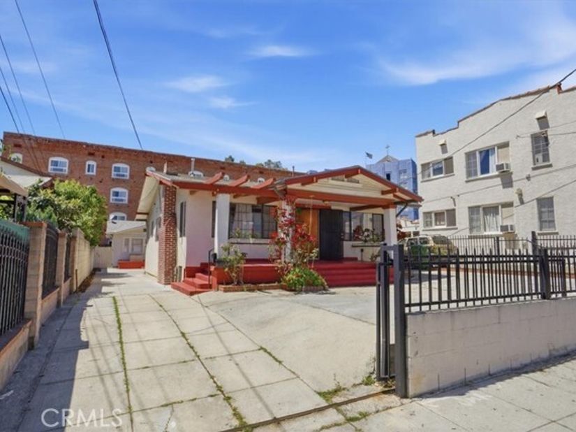 1257 N New Hampshire, Los Angeles CA 90029