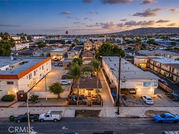 1516 W 226th