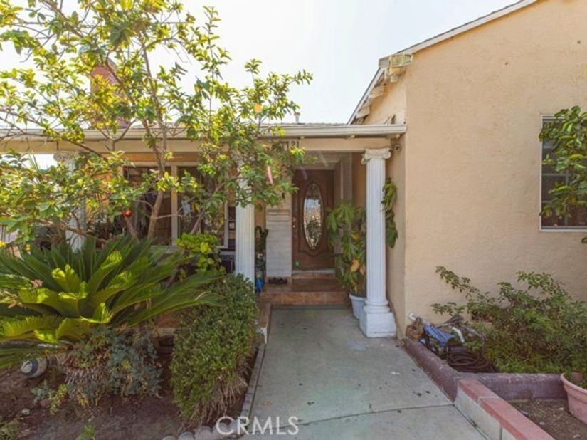 7731 Klump, Los Angeles CA 91352