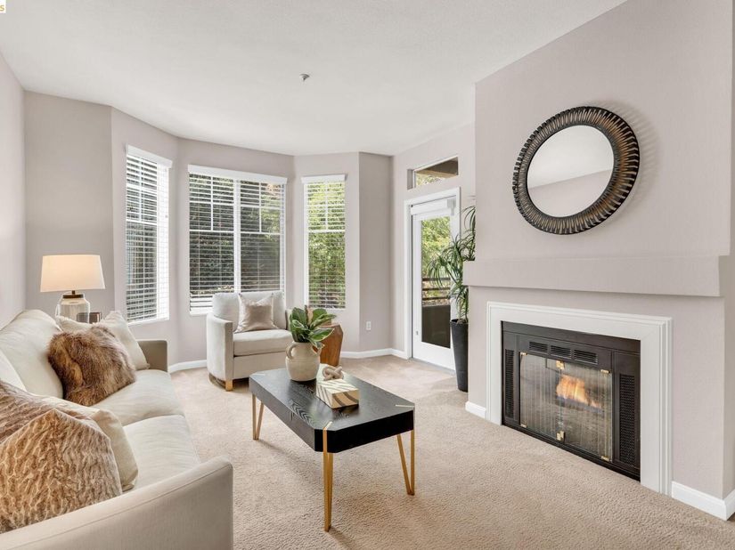 320 Caldecott 217, Oakland CA 94618