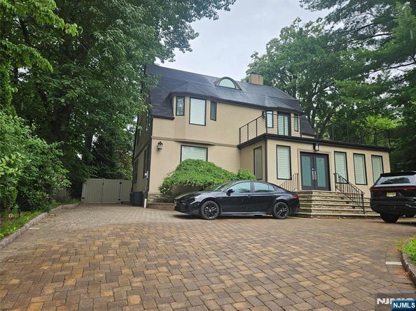 165 Leonia Avenue, Leonia NJ 07605