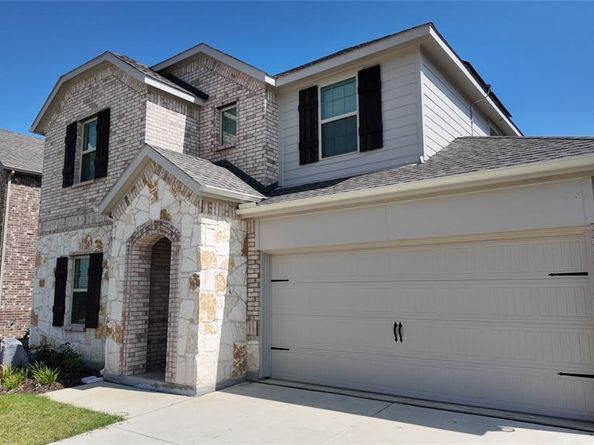 10124  High Grade Drive , Aubrey Texas 76227