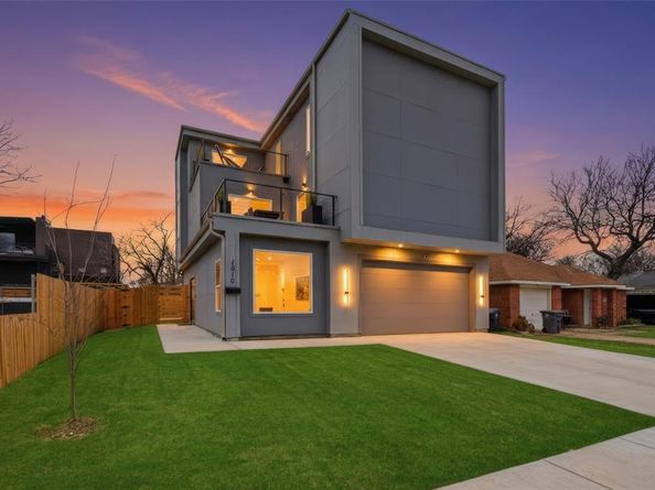 1810  Kraft Street , Dallas Texas 75212