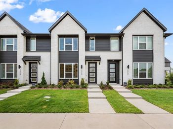 2560  Campden Mews 