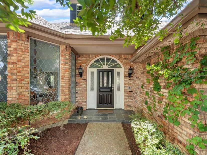 6214  Liberty Hill , Dallas Texas 75248