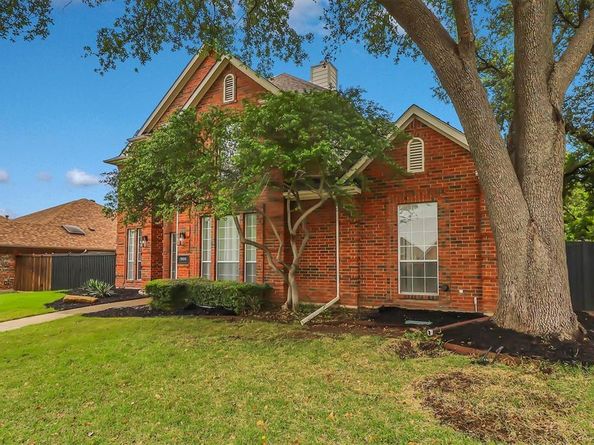 1900  Golden Trail , Carrollton Texas 75010