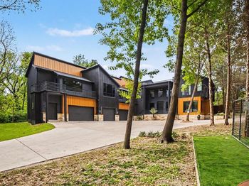 511 S Bluegrove Road 