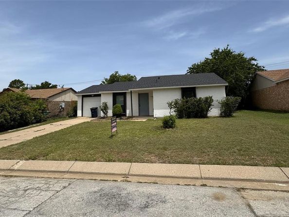 7005  Greenview Circle N, Fort Worth Texas 76120