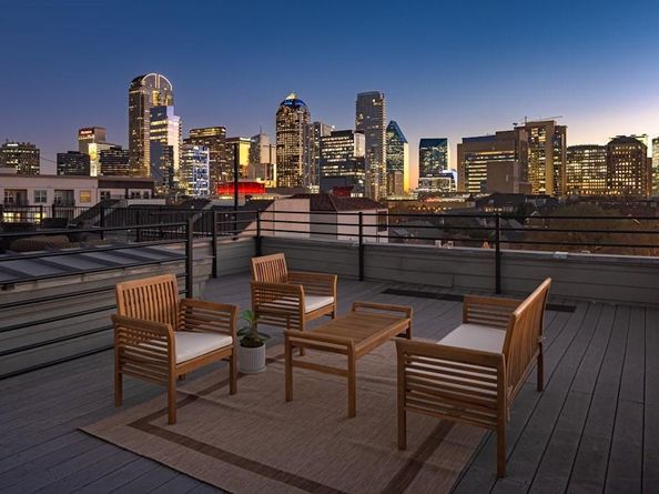 2224  Worthington Street , Dallas Texas 75204