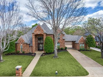 910  Saddlebrook Drive 