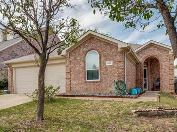 805 E Huitt Lane 