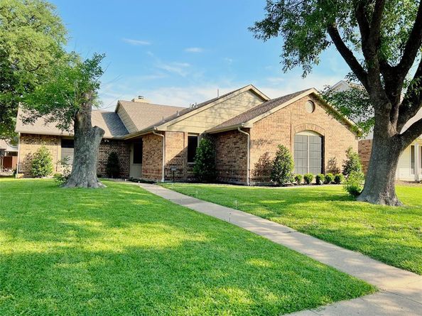 6828  Younger Drive , The Colony Texas 75056