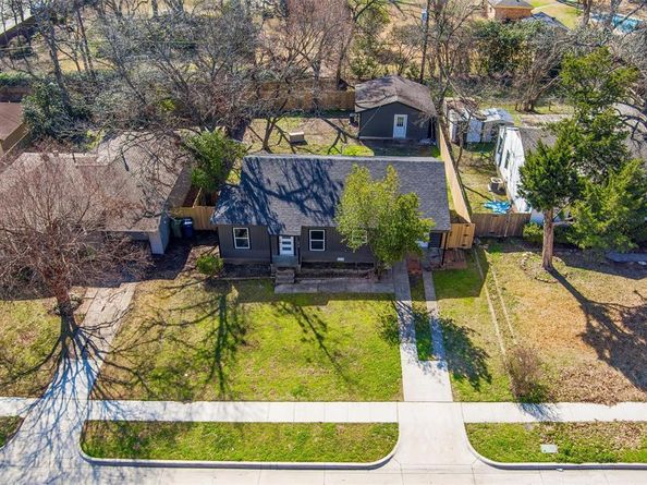 1410  Tanglewood Lane , Garland Texas 75042