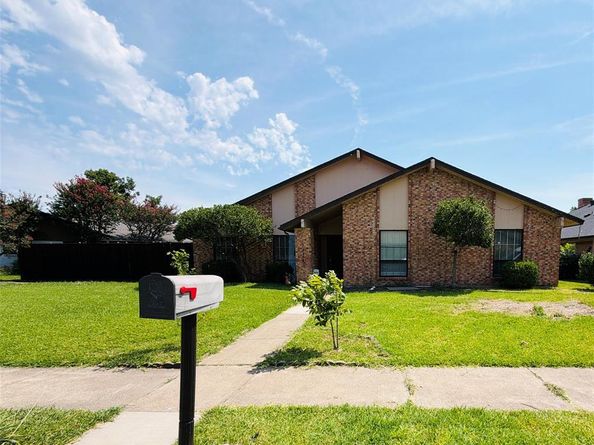 5218  Barcelona Drive , Garland Texas 75043