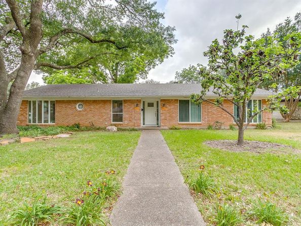 4000  Sundown Drive , Benbrook Texas 76116