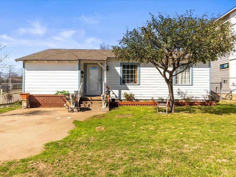 4203  Bonham Street , Dallas Texas 75229