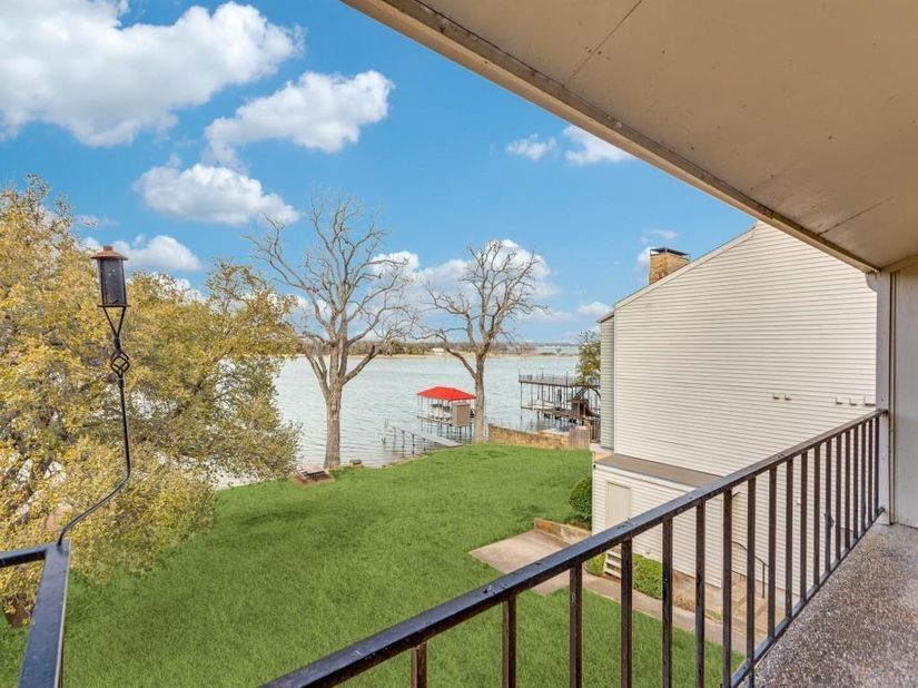390  Driftwood Court  3B, Azle Texas 76020