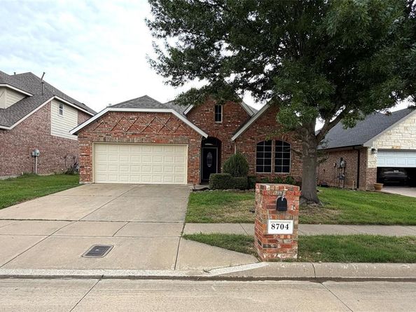 8704  Corral Circle , Fort Worth Texas 76244