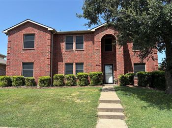 1229  Longleaf Drive 