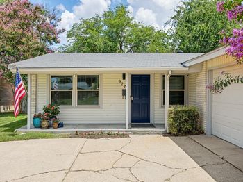 922  Forreston Drive 