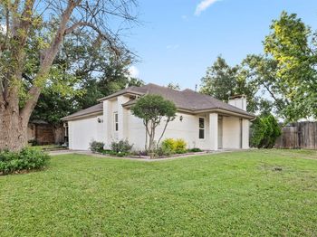 2403  Beverly Hills Lane 