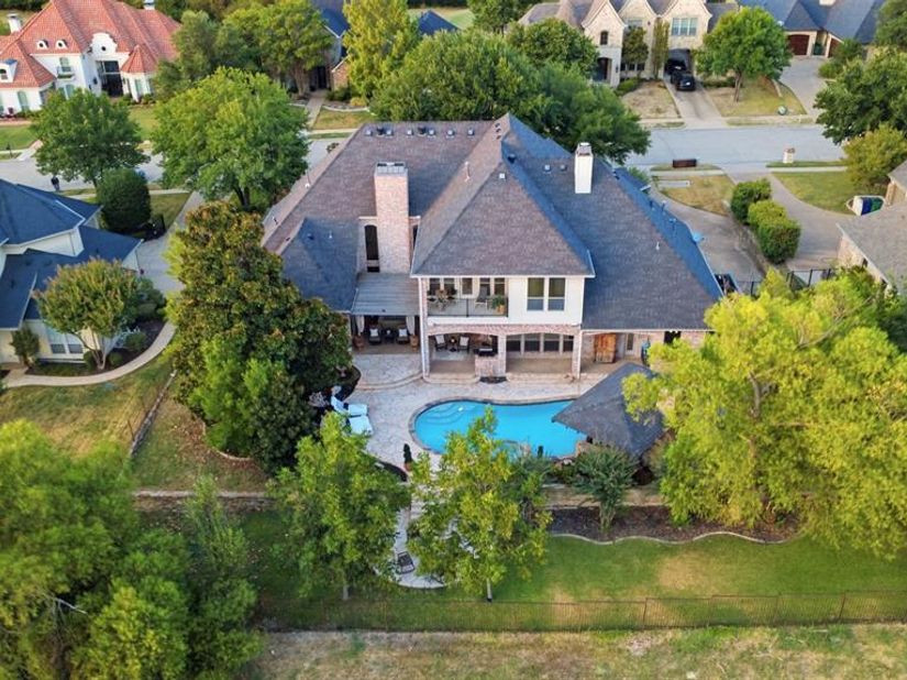 1919  Kings Pass , Heath Texas 75032
