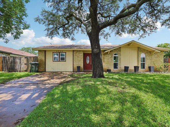 2033  Rose Hill Road , Carrollton Texas 75007