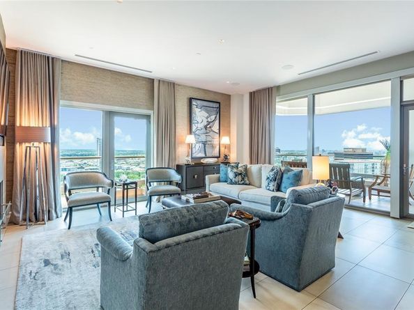 2300  WOLF Street  14C, Dallas Texas 75201