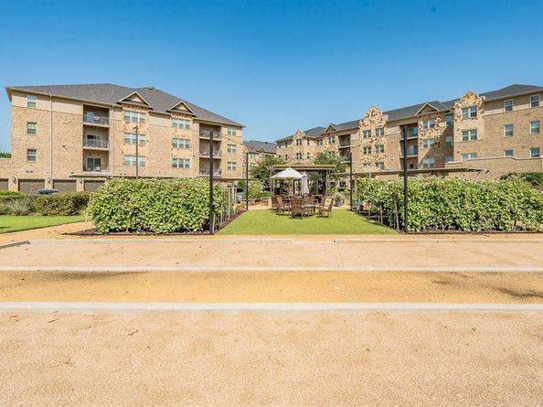 1735  Wittington Place  3206, Farmers Branch Texas 75234