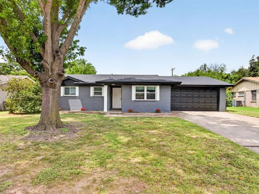 3504  Coronado Court , Fort Worth Texas 76116
