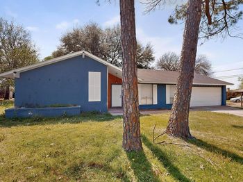 400  Casa Bello Court 