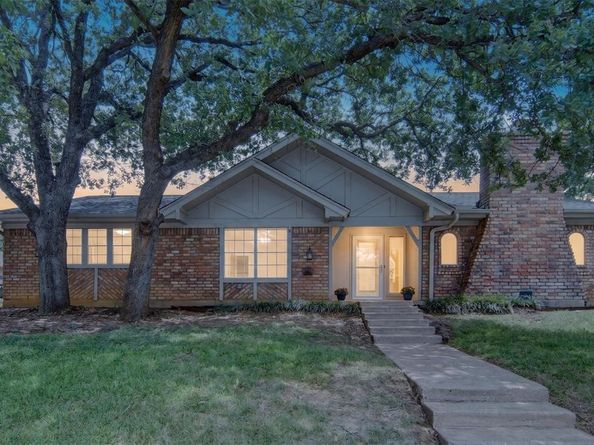2208  Cambridge Drive , Hurst Texas 76054