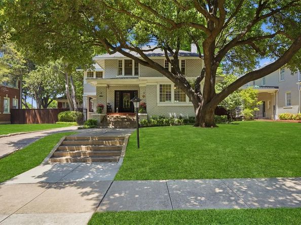 1208  Elizabeth Boulevard , Fort Worth Texas 76110