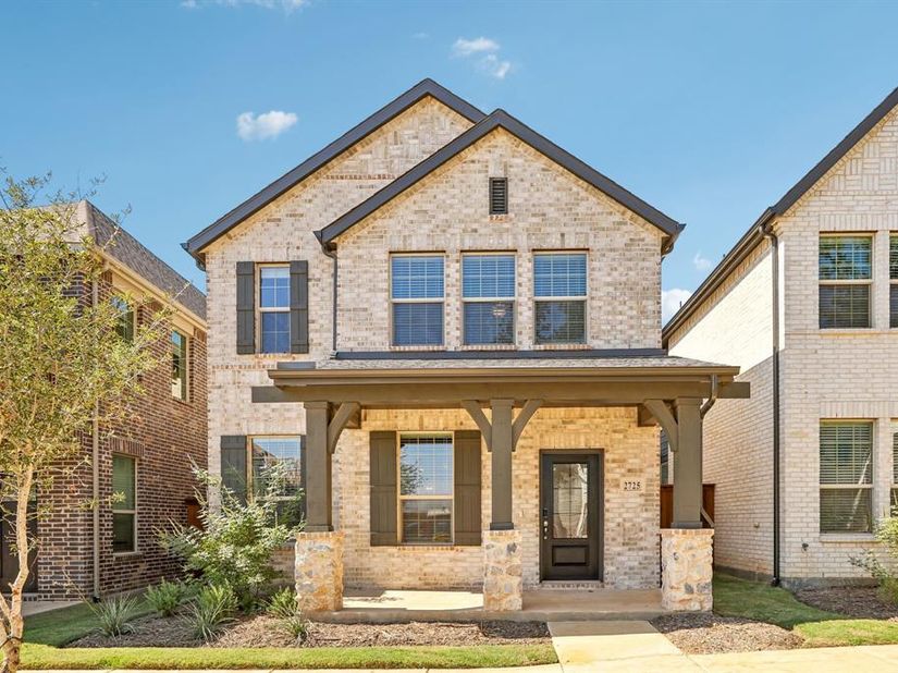 2725  Kobuk Drive , Corinth Texas 76209