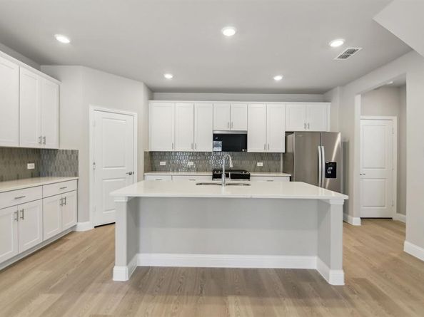 2725  Kobuk Drive , Corinth Texas 76209