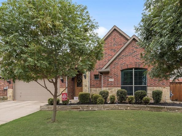 2723  Ponce De Leon  , Grand Prairie Texas 75054