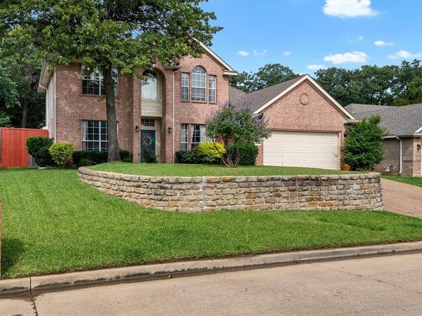 2406  Forest Park Circle , Mansfield Texas 76063