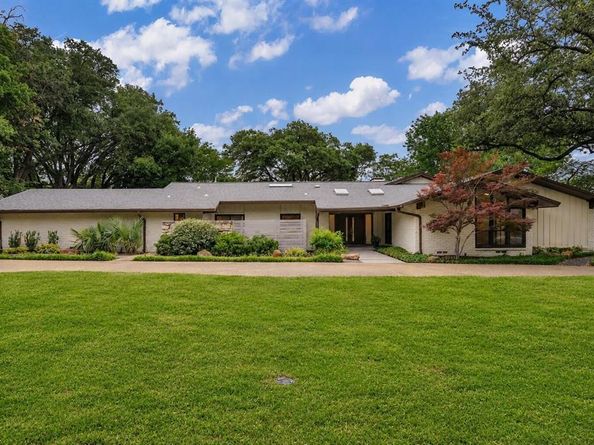 6943  Prestonshire Lane , Dallas Texas 75225