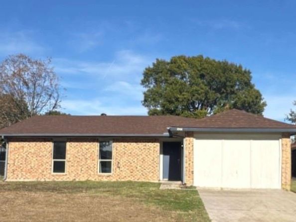 1901  Whitney Drive , Garland Texas 75040