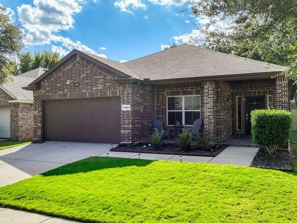 1100  New Meadow Drive , Azle Texas 76020