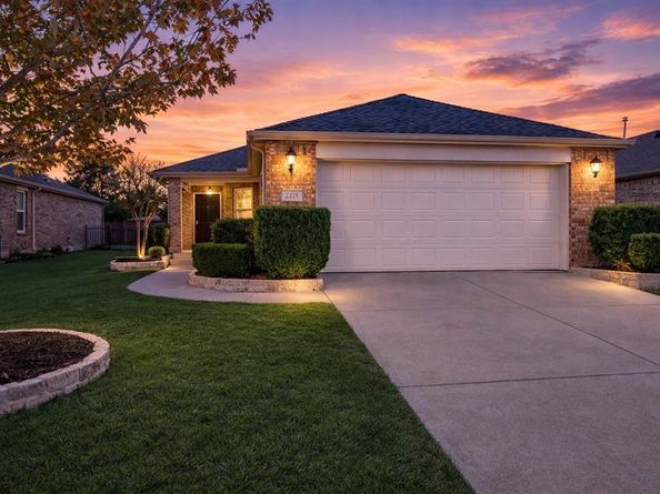 2325  Beachfront Drive , Frisco Texas 75036