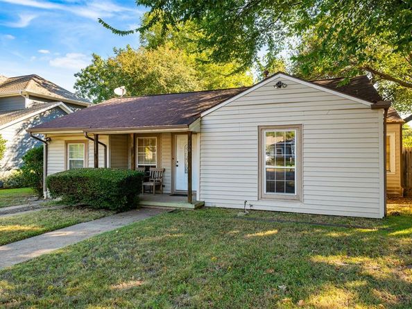 708 N Bailey Avenue , Fort Worth Texas 76107