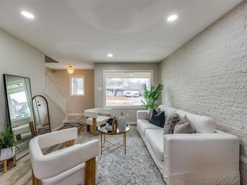 8735  Charing Cross Lane 