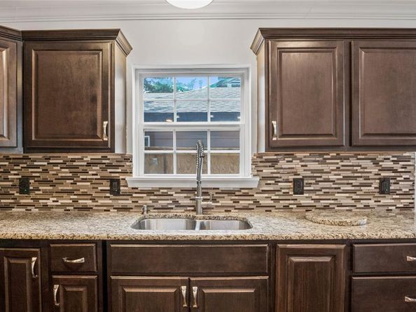 3338  Falls Drive , Dallas Texas 75211