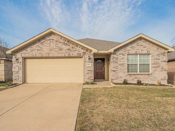 10541  Rising Knoll Lane , Fort Worth Texas 76131