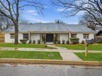 1806  Burr Oak Street 